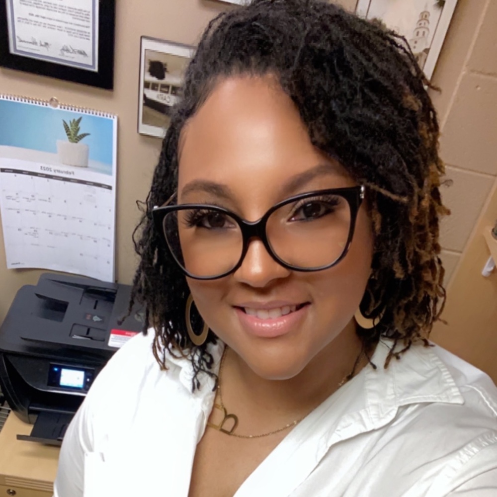 Meet your Posher, Rainee
